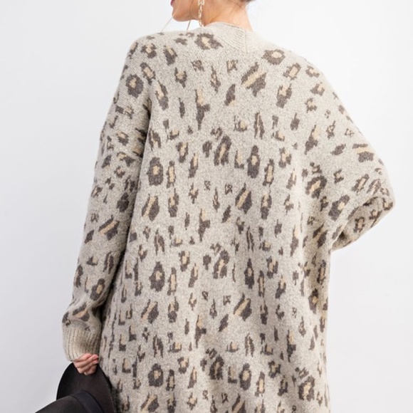 Last 1! NWT Leopard Print Cardigan Sweater - Picture 4 of 5
